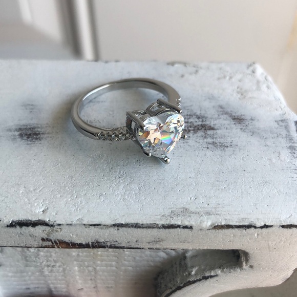 CZ Heart Engagement Ring - Picture 4 of 6
